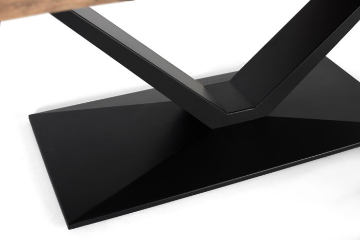 GINER Y COLOMER Mesa de comedor de madera de acacia y metal Natural y Negro